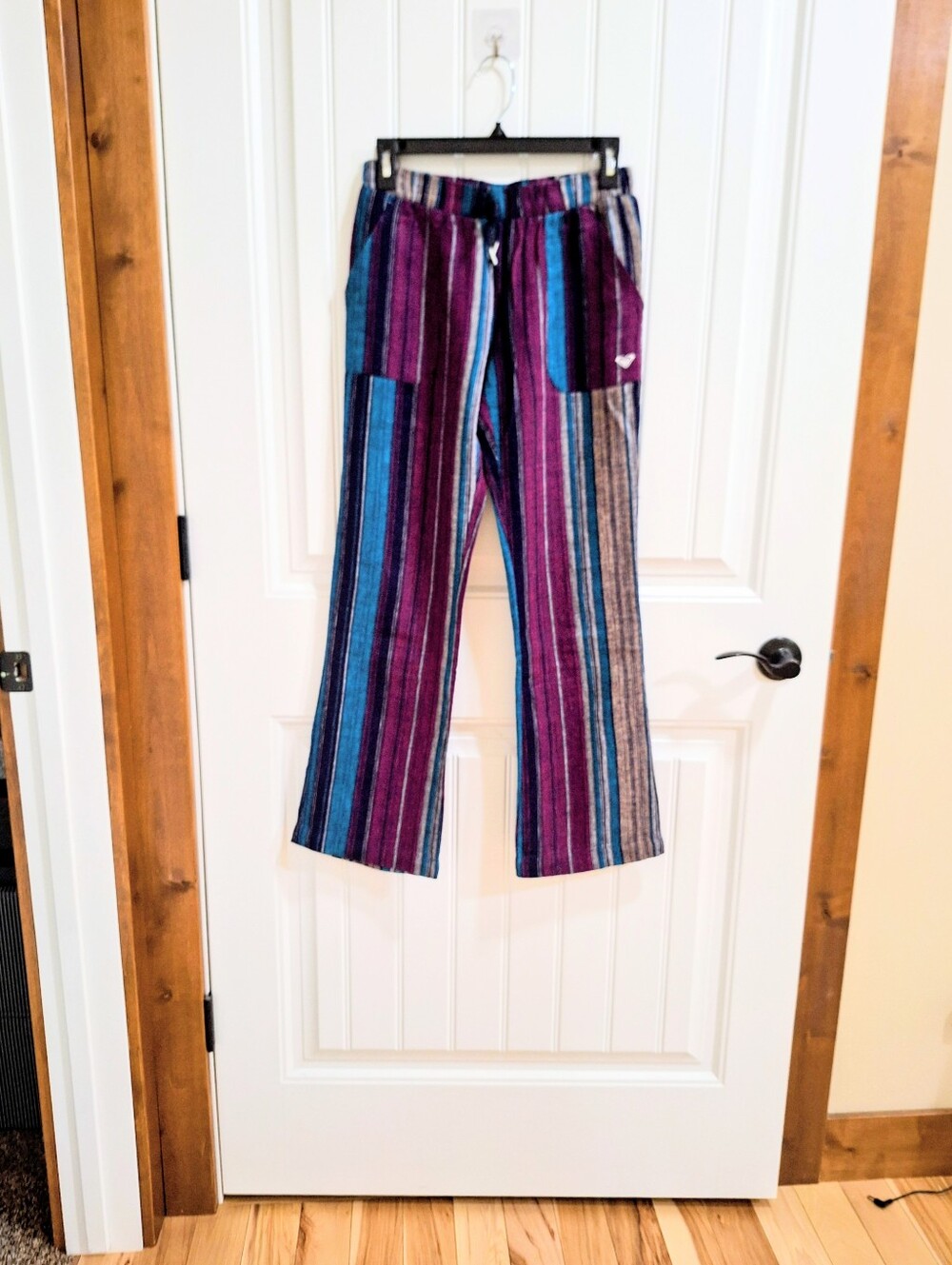 NWOT Roxy Girls 16 / Women XS-S Multicolor Striped Lounge Pants - Purple/Blue